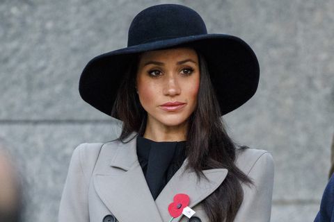 meghan markle черна шапка anzac ден