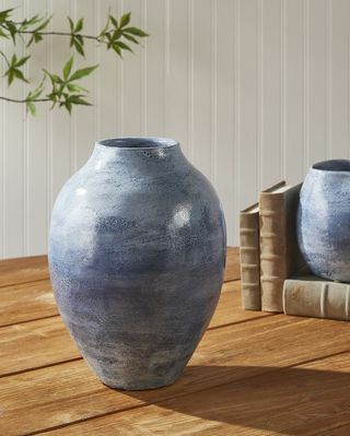Каспийска керамична ваза