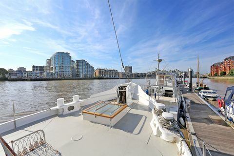 Къща за продажба в Imperial Wharf