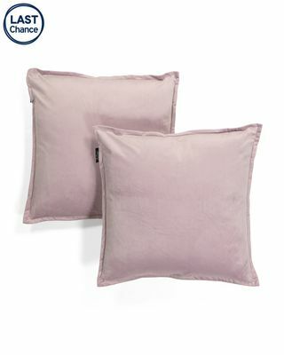 Възглавници от розово кадифе