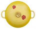 Второто издание на Disney Beauty and The Beast Soup Pot от Le Creuset се предлага в жълто