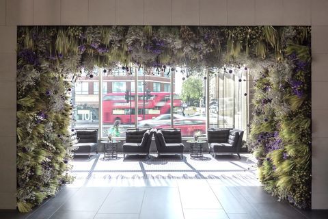 Pullman London St. Pancras - Chelsea-Flower Show вдъхнови инсталация Meadow