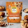 Можете да добавите Nestlé Toll House Тиква подправка Latte хапки към всяко тесто за бисквити за есенна хапка