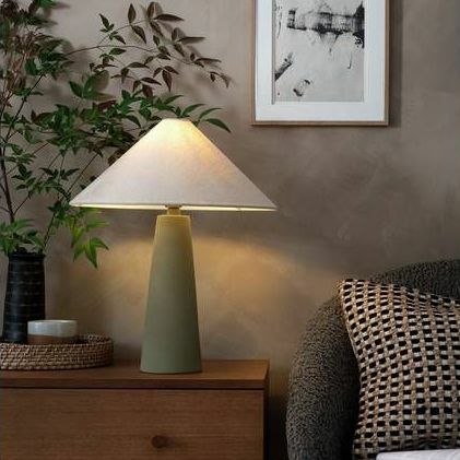 Конична керамична настолна лампа Habitat - бежово и маслинено