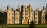 Най-популярните къщи в поп културата: Hatfield House, Wilton House, Hampton Court Palace и др.
