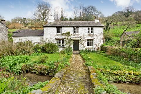 Ломбардска мелница - Fowey - Cornwall - собственост - отпред - OnTheMarket.com