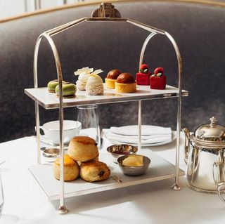 Следобеден чай за двама в The Harrods Tea Rooms