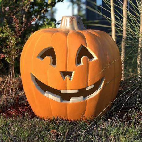 Предварително запален Jack-o-Lantern 