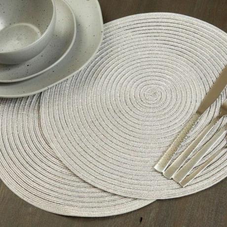 Greta Woven Round Placemat в сребристо