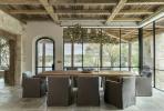 Дизайнерката Мари Фланиган придава европейски стил на къща на езерото в Тексас