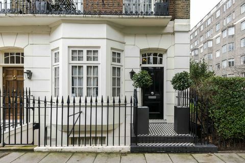 45 Albion Street - Лондон - входна врата - Kay & Co
