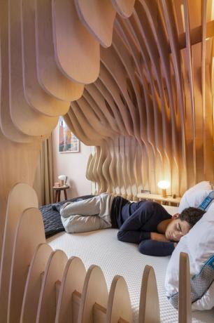Simba разкрива The Zed Rooms: Бутикови апартаменти с легла във формата на утроба