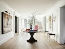 Дизайнерът Лори Паранджапе превръща историческия дом в Бруклайн в идеална обстановка за предложения