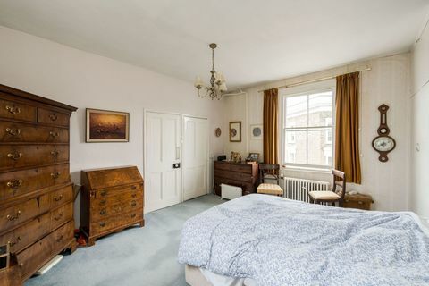 26 Chalcot Crescent - Primrose Hill - Paddington 2 - имот - спалня - Savills