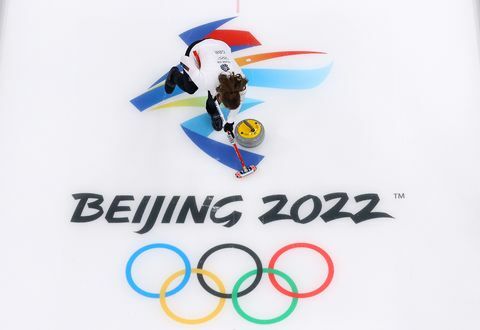 Дженифър Додс от отбора на Великобритания по кърлинг през зимните олимпийски игри 2022