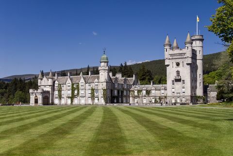 Балморал замък Шотландия