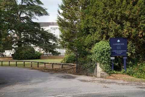 Lambrook училище, близо до Ascot в Berkshire