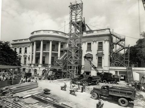 реконструкцията на Белия дом при президента Хари Труман, около 1950 г.