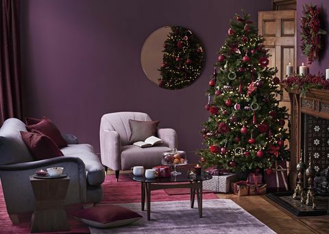 John Lewis Brunswick Spruce 7ft - тема Ruby Christmas 2018