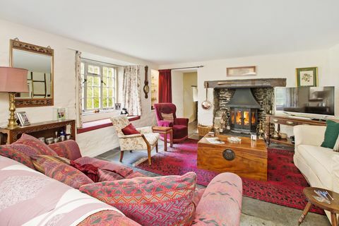 Ломбардска мелница - Fowey - Cornwall - имот - хол - OnTheMarket.com