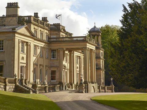 Broughton Hall - Йоркшир - отпред - cottages.com