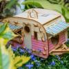 Тази къща за птици Vintage Camper ще създаде първокласни недвижими имоти във вашия двор