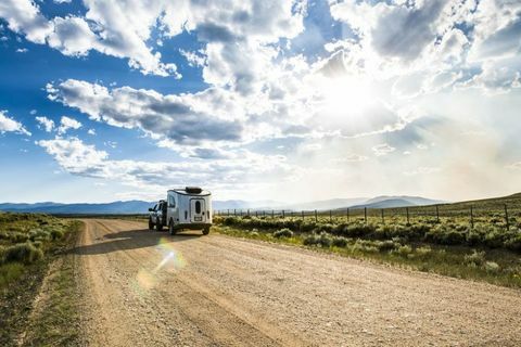 мини ремарке airstream basecamp