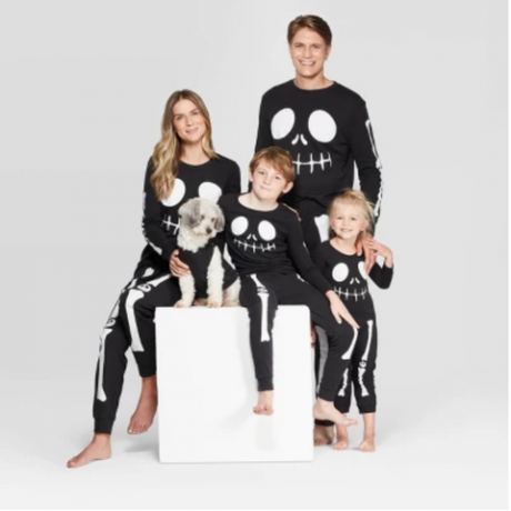 Колекция пижами за семейство скелет за Хелоуин
