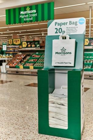 Хартиена торба за многократна употреба - Morrisons представя хартиени торбички в американски стил в опит да намали използването на пластмаса