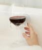 SipCaddy ви позволява да пиете вино в душа