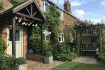 The Queen's Sandringham Estate Cottage вече е в Airbnb