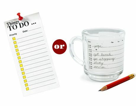 да направите списък и халба с писане и молив