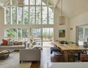Джес Куни проектира уютен и модерен семеен дом в Бъркшир