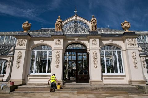Наскоро ремонтираната къща на умерената градина Kew отново се отваря за обществеността