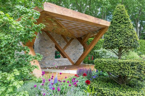 градината Morgan Stanley, проектирана от Chris Beardshaw, спонсорирана от morgan stanley rhs chelsea show show 2017