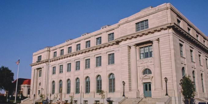 Федерална сграда на Съединените щати от 1990 г. и съдилище на САЩ, широк ъгъл, улица v, Данвил, Илинойс 1993 г.