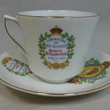 Винтидж коронационна чаша на кралица Елизабет II
