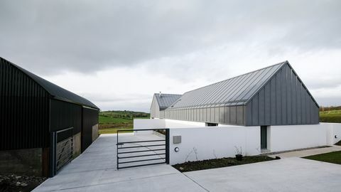 House Lessans, изящно прост дом в County Down, проектиран от McGonigle McGrath, е обявен за RIBA House of the Year 2019